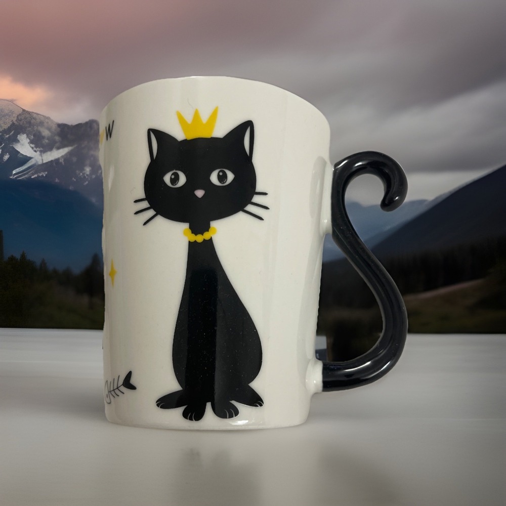 BLACK CAT WITH GOLD CROWN CERAMIC COFFEE CUP MUG Fun "tail" Handle Cat Lovers